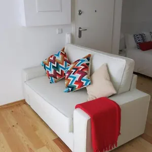 Apartment Charming In Mouraria, Lisbon